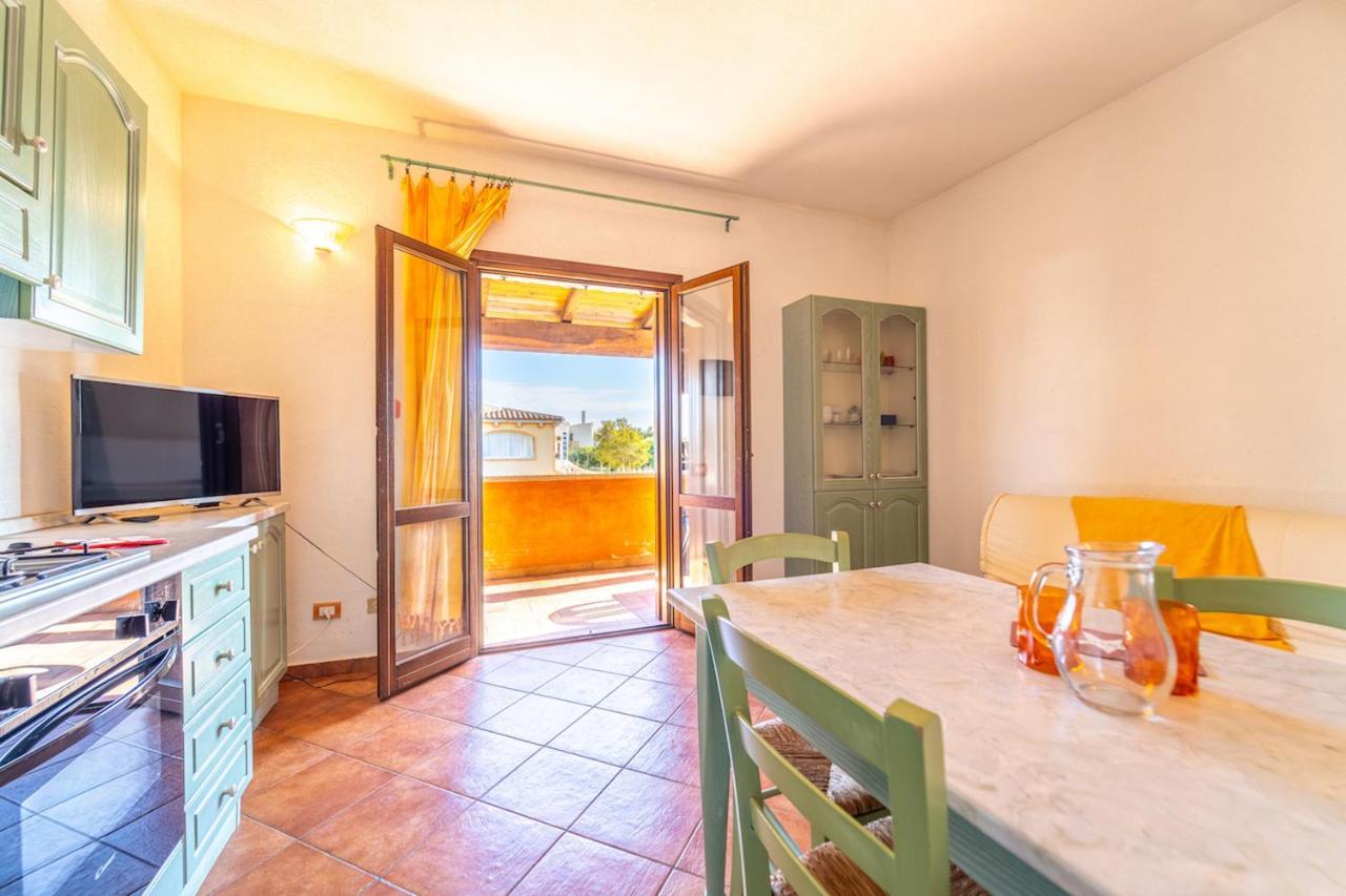 Aparthotel Il Faro San Teodoro Esterno foto